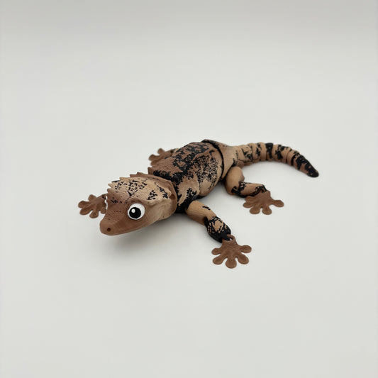 Crested Gecko - 3D Printed Articulated Lizard with Two Separate Snap-Fit Tail Options - Approx. 8" Long